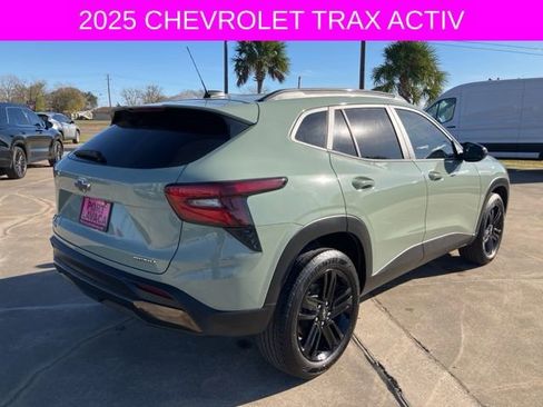 Used 2025 Chevrolet Trax ACTIV w/ Driver Confidence Package image 7