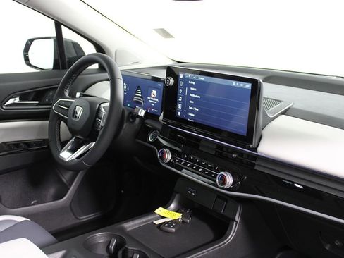 Used 2025 Honda Prologue Touring image 16