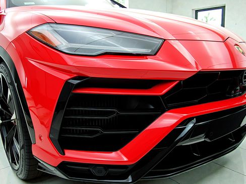 Used 2022 Lamborghini Urus image 14