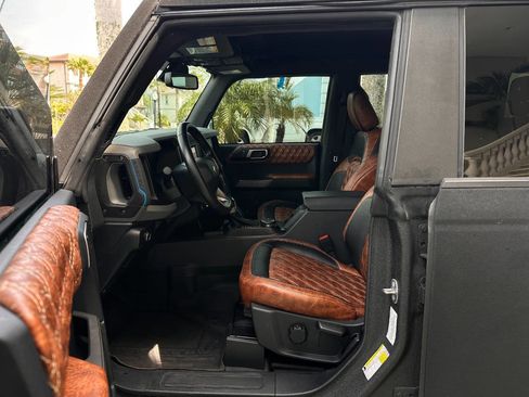 Used 2021 Ford Bronco Black Diamond image 22