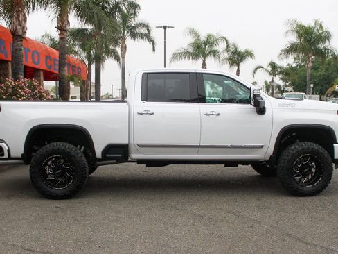 Used 2024 Chevrolet Silverado 3500 High Country w/ High Country Premium Package image 14
