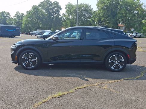 Certified 2021 Ford Mustang Mach-E Select w/ Comfort/Appearance Package RWD image 4