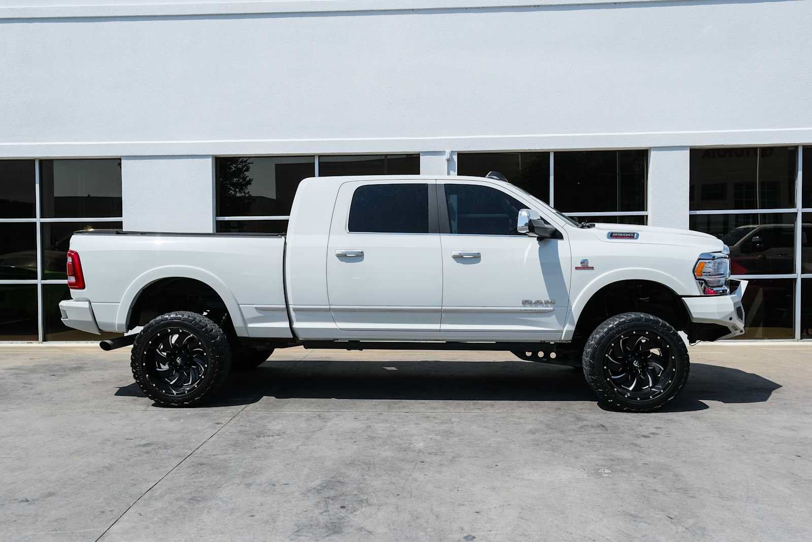 Used 2019 RAM 2500 Limited AWD/4WD image 10
