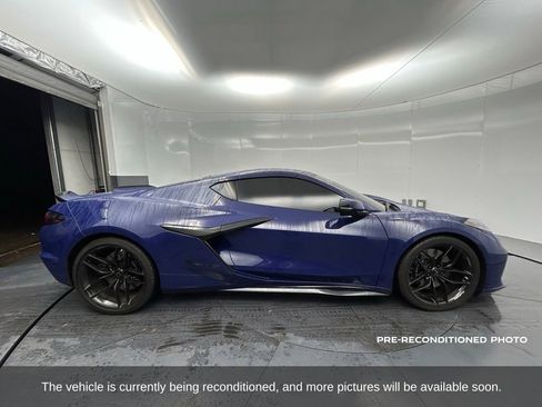 Used 2025 Chevrolet Corvette Z06 w/ Battery Protection Package image 7