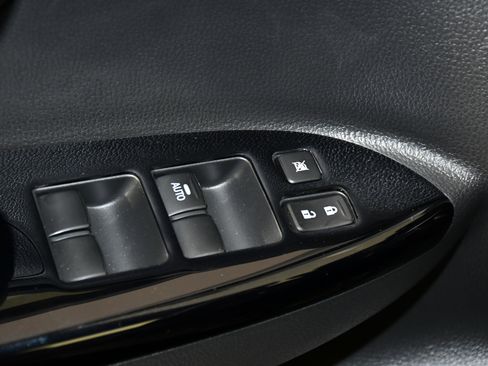 Used 2024 Mitsubishi Eclipse Cross LE image 32