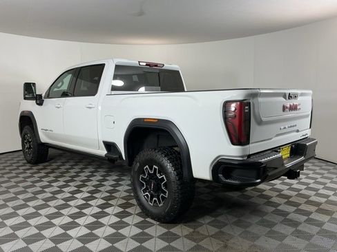 Used 2024 GMC Sierra 2500 AT4X image 6