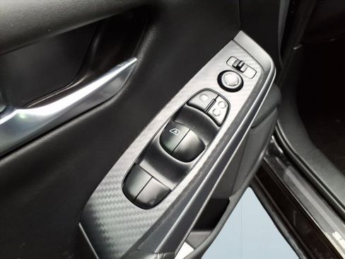 Used 2024 Nissan Sentra SV image 7