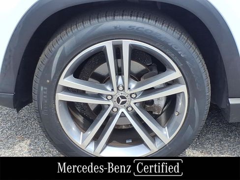 Used 2022 Mercedes-Benz GLE 350 4MATIC image 4