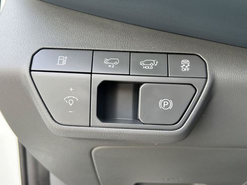 Used 2024 Kia EV9 GT-Line AWD/4WD image 32