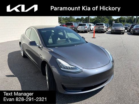 Used 2020 Tesla Model 3 Standard Range RWD image 3