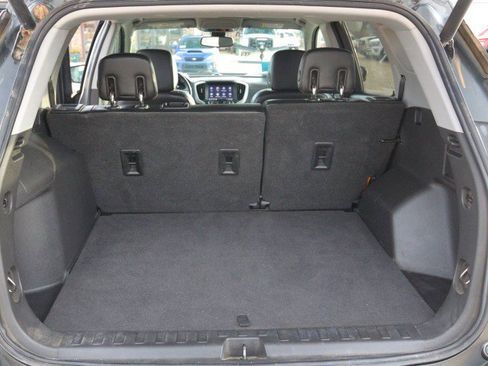 Used 2020 GMC Terrain SLT w/ Preferred Package image 30