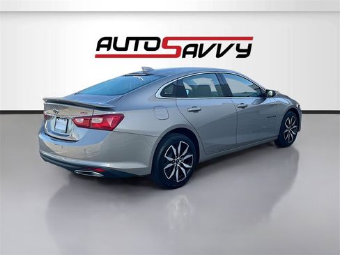 Used 2025 Chevrolet Malibu RS image 7