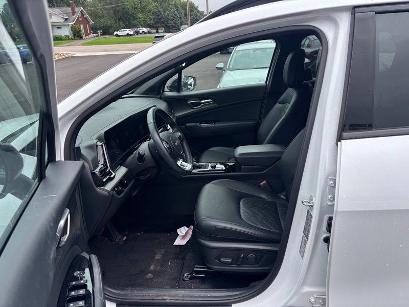 Certified 2025 Kia Sportage X-Line AWD/4WD image 9