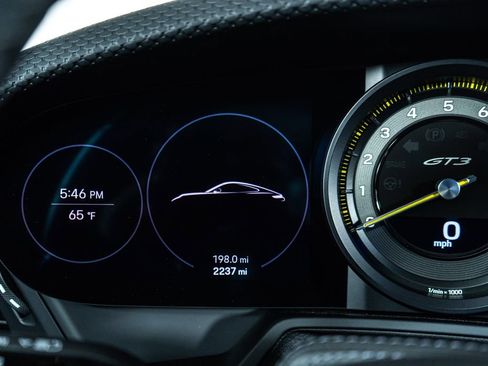 Used 2022 Porsche 911 GT3 image 15