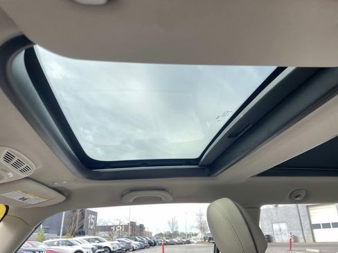 Used 2024 MINI Cooper SE image 13