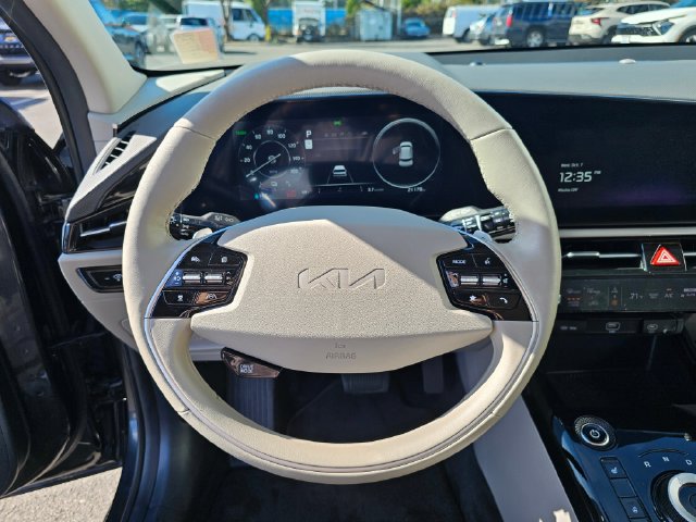 Certified 2023 Kia Niro Wind w/ Wind Preserve Package FWD image 27