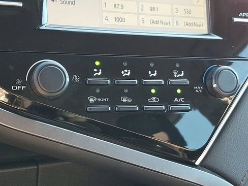 Used 2018 Toyota Camry LE w/ Convenience Package FWD image 15