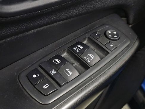 Used 2019 Jeep Cherokee Trailhawk w/ Comfort/Convenience Group image 28