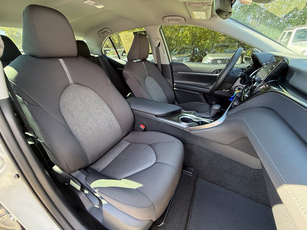 Used 2024 Toyota Camry LE FWD image 40