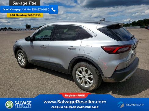 Used 2023 Ford Escape Active AWD/4WD image 3