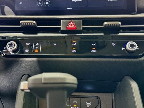New 2026 Kia Sportage LX AWD/4WD image 17