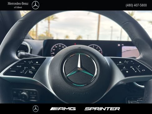 Used 2026 Mercedes-Benz GLB 250 image 26