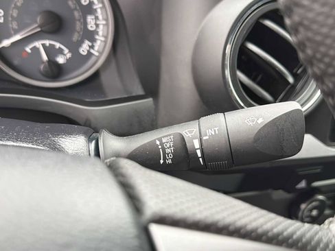 Used 2019 Toyota Tacoma TRD Sport image 14