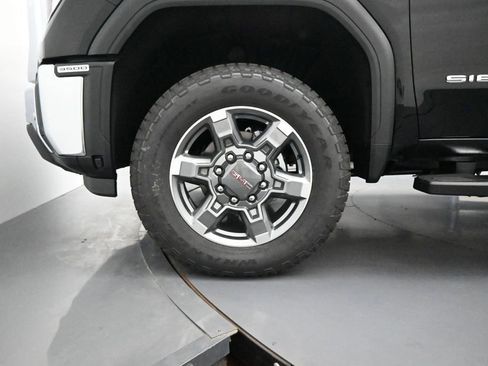 New 2026 GMC Sierra 3500 SLE w/ SLE Value Package AWD/4WD image 8