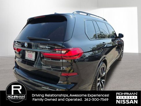 Used 2021 BMW X7 xDrive40i w/ M Sport Package AWD/4WD image 3