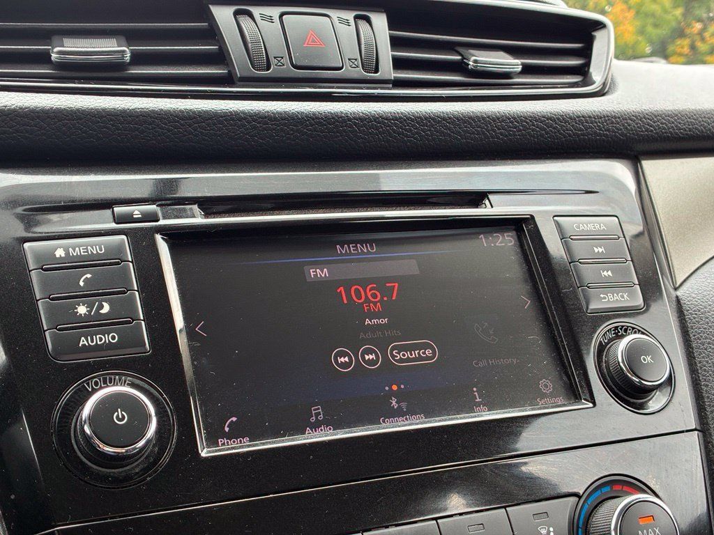 Used 2019 Nissan Rogue Sport S AWD/4WD image 9