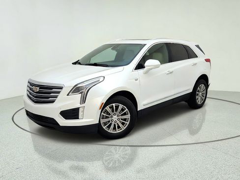 Used 2017 Cadillac XT5 Luxury w/ Driver Awareness Package FWD image 1