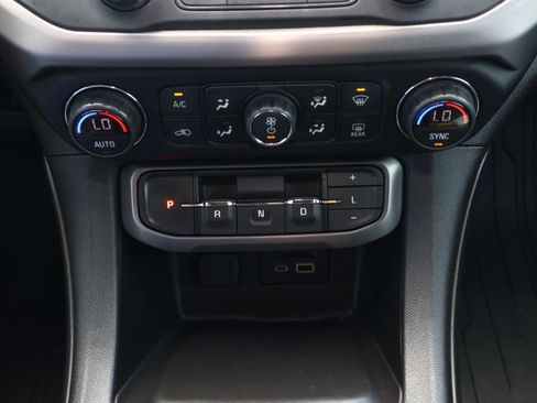 Used 2022 GMC Acadia AT4 w/ LPO, Floor Liner Package AWD/4WD image 28