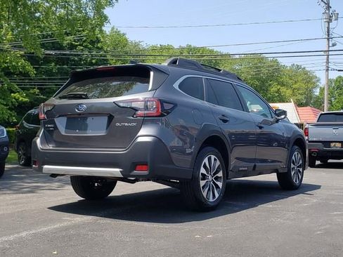 Used 2024 Subaru Outback Limited image 3