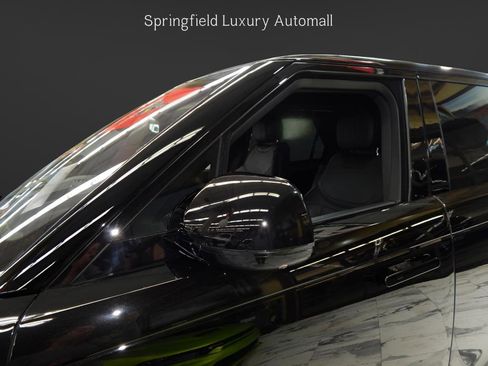 Used 2023 Land Rover Range Rover Sport SE Dynamic image 9