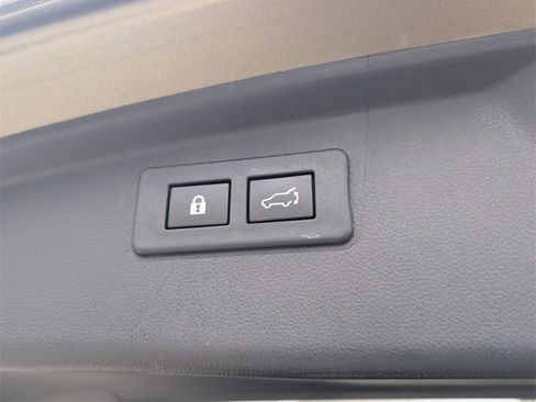 Used 2022 Subaru Outback Limited image 21