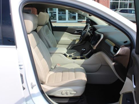 Certified 2018 GMC Acadia Denali w/ Technology Package AWD/4WD image 52