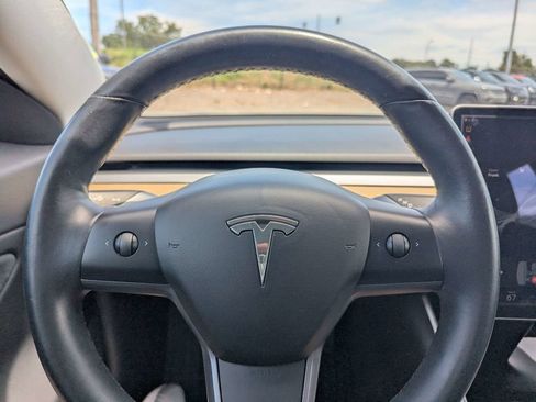Used 2018 Tesla Model 3 Mid Range RWD image 25