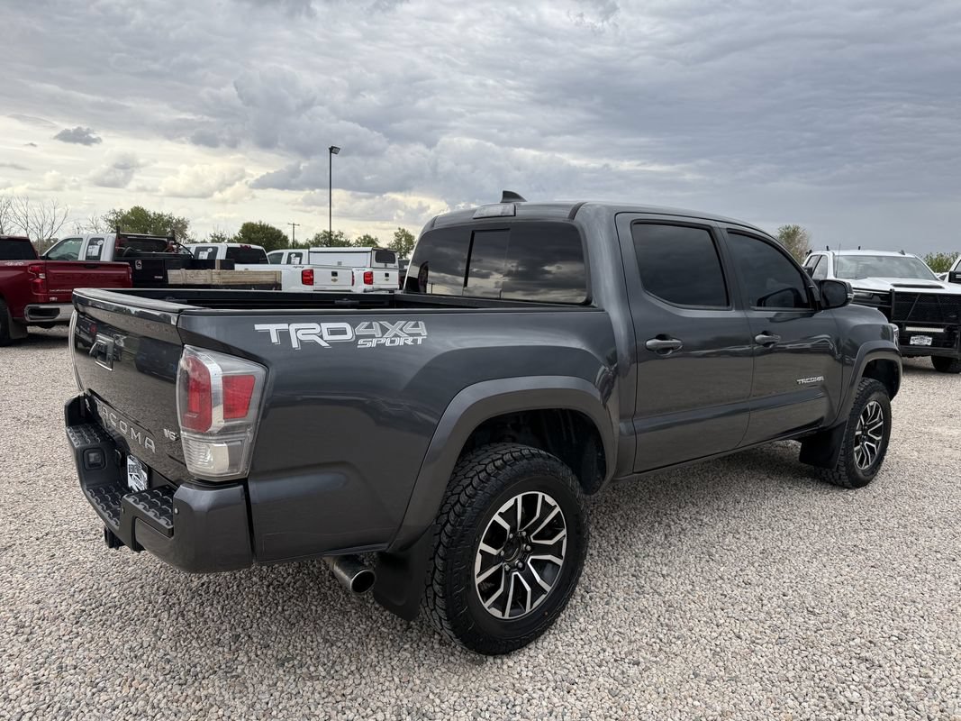 Used 2021 Toyota Tacoma TRD Sport w/ Technology Package AWD/4WD image 10