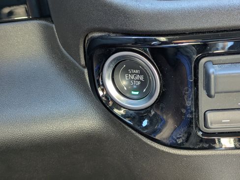 Used 2025 Chevrolet Silverado 1500 RST w/ Z71 Off-Road Package image 29