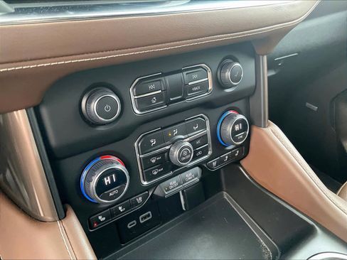 Used 2023 Chevrolet Tahoe High Country image 34