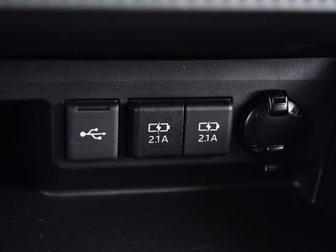 Used 2021 Toyota Highlander XSE image 17