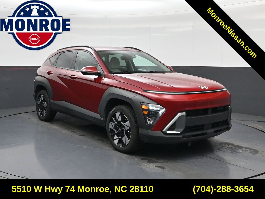 Used 2025 Hyundai Kona SEL AWD/4WD image 1