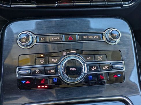 Used 2022 Lincoln Nautilus Reserve image 28