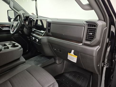 New 2026 GMC Sierra 3500 SLE w/ SLE Value Package image 30