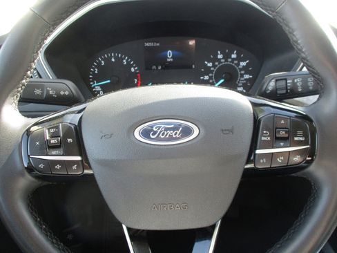 Used 2022 Ford Escape SE w/ SE Sport Appearance Package image 11