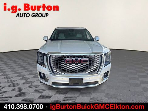 Used 2023 GMC Yukon Denali AWD/4WD image 2