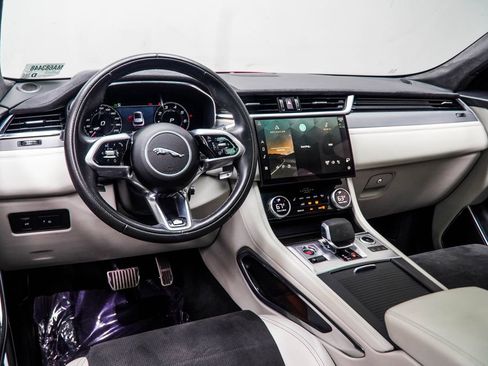 Used 2021 Jaguar F-PACE SVR AWD/4WD image 16
