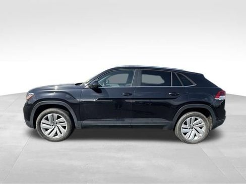 Used 2023 Volkswagen Atlas Cross Sport SE image 3