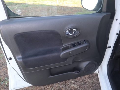 Used 2012 Nissan Cube 1.8 S w/ Indigo Limited Edition Pkg FWD image 23