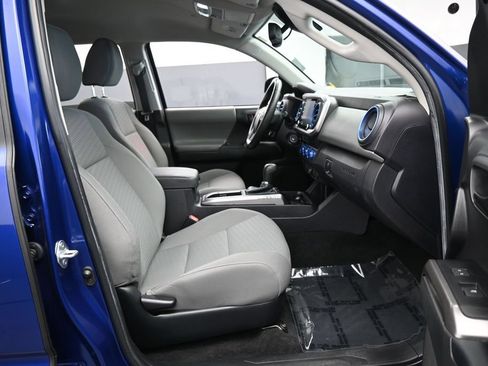 Used 2022 Toyota Tacoma SR5 RWD image 37